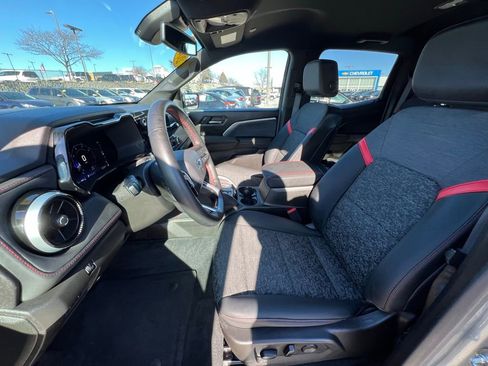 Used 2023 Chevrolet Colorado Z71 w/ Z71 Convenience Package 2 image 17