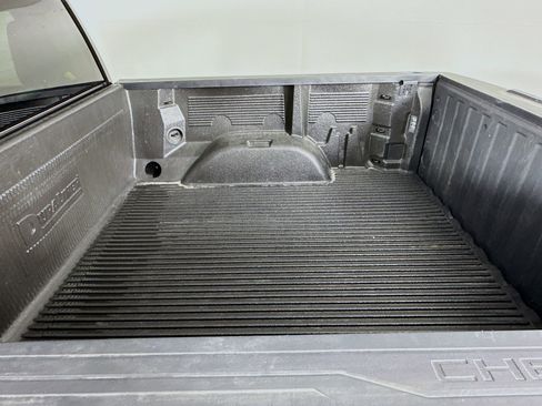 Used 2022 Chevrolet Silverado 1500 LT image 32