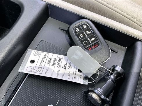 Certified 2025 Honda Odyssey EX-L image 14