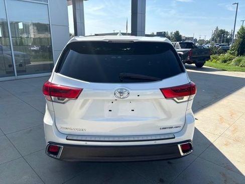 Used 2019 Toyota Highlander Limited Platinum AWD/4WD image 6