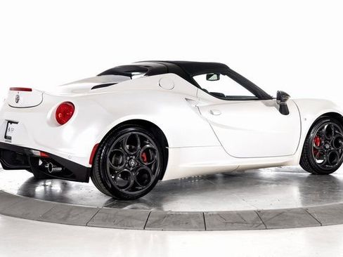 Used 2019 Alfa Romeo 4C Spider image 8