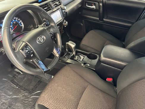 Used 2019 Toyota 4Runner TRD Off-Road AWD/4WD image 10
