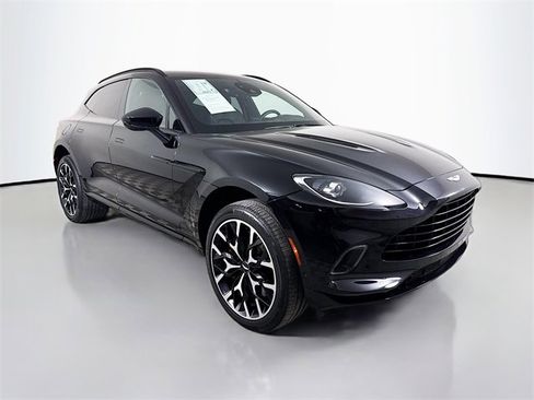 Used 2021 Aston Martin DBX image 3