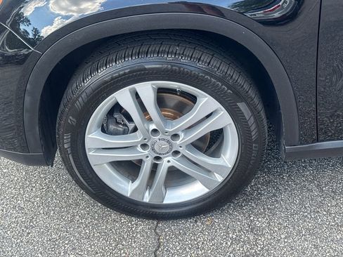 Used 2018 Mercedes-Benz GLA 250 4MATIC w/ Premium Package image 11