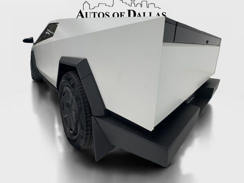 Used 2025 Tesla Cybertruck AWD Crew Cab image 7