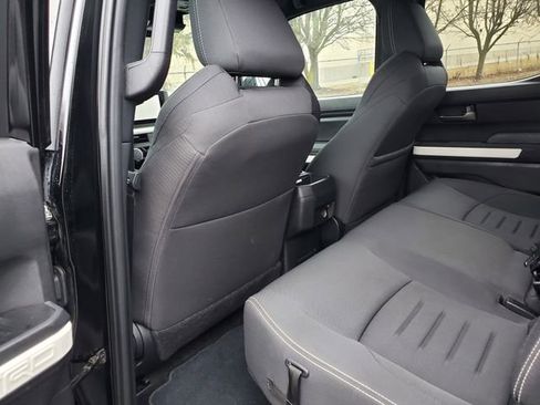 Used 2024 Toyota Tacoma TRD Off-Road image 10