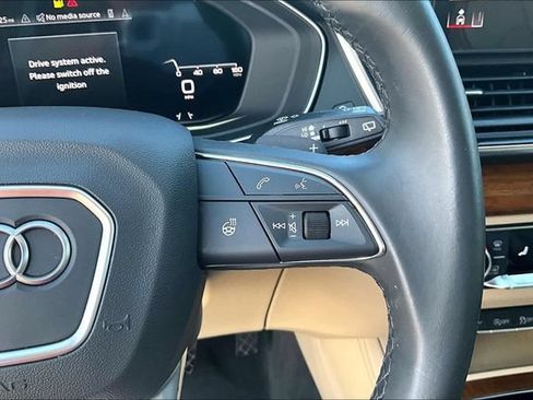 Used 2023 Audi Q5 Premium w/ Premium Plus Package AWD/4WD image 21