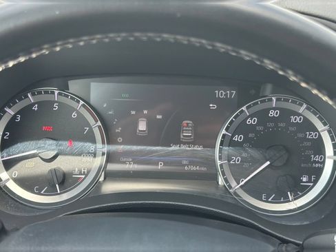 Used 2023 Toyota Highlander XLE FWD image 23