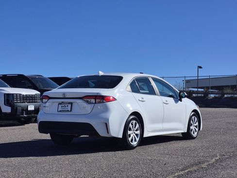 Used 2024 Toyota Corolla LE FWD image 5