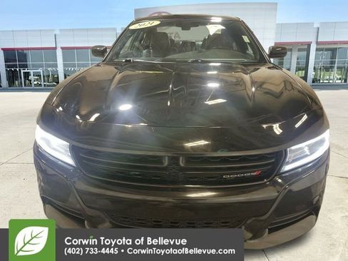 Used 2021 Dodge Charger SXT w/ Leather Interior Group image 3