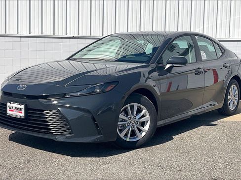 New 2026 Toyota Camry LE image 2