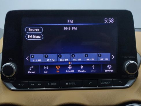 Used 2021 Nissan Sentra SV w/ SV Premium Package FWD image 25