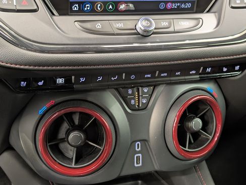 Used 2020 Chevrolet Blazer RS image 24