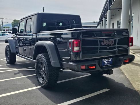 Used 2021 Jeep Gladiator Mojave w/ Cold Weather Group AWD/4WD image 3