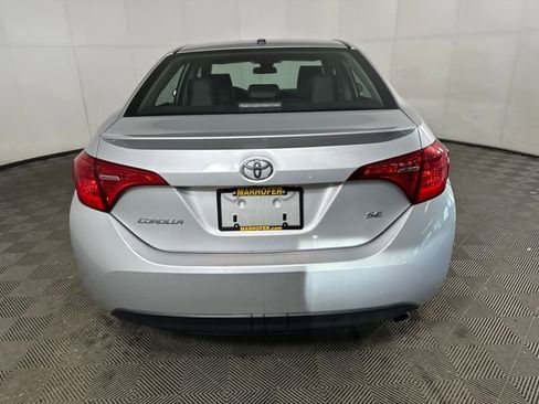 Used 2018 Toyota Corolla SE w/ SE Premium Package image 4