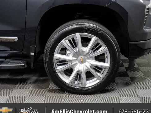 Used 2022 Chevrolet Silverado 1500 High Country w/ Technology Package image 36