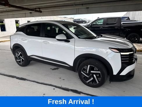 Used 2025 Nissan Kicks SV FWD image 15