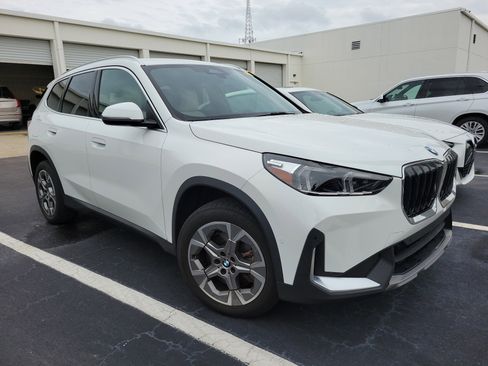 Used 2023 BMW X1 xDrive28i AWD/4WD image 2