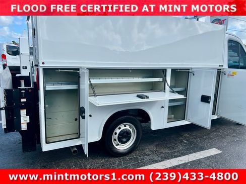 Used 2019 Ford Transit 350 138 w/ Interior Upgrade Package image 17