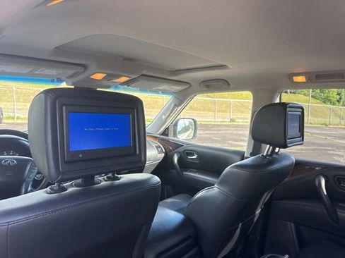 Used 2014 INFINITI QX80 4WD w/ Deluxe Touring Package image 15