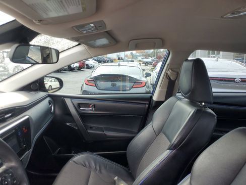 Used 2018 Toyota Corolla L image 17