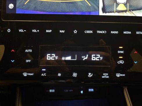 Used 2022 Hyundai Tucson Limited image 17