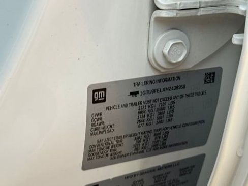 Used 2021 GMC Sierra 1500 Denali w/ Denali Premium Package image 32