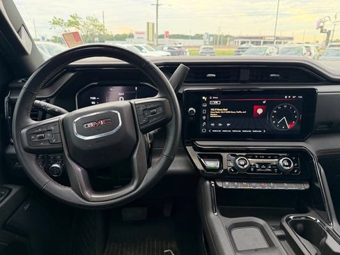 Used 2024 GMC Sierra 2500 AT4 w/ AT4 Premium Plus Package AWD/4WD image 17