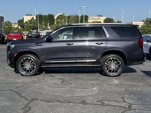 Used 2023 GMC Yukon Denali w/ LPO, Floor Liner Package AWD/4WD image 15