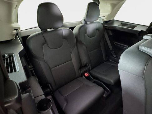 Used 2024 Volvo XC90 B6 Plus w/ Protection Package image 30