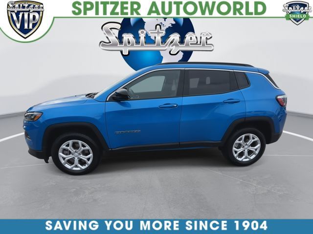 Used 2024 Jeep Compass Latitude AWD/4WD image 5
