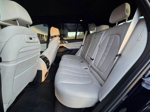 Used 2020 BMW X5 xDrive40i w/ Luxury Seating Package image 19