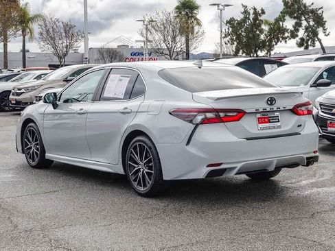 Used 2023 Toyota Camry SE image 6