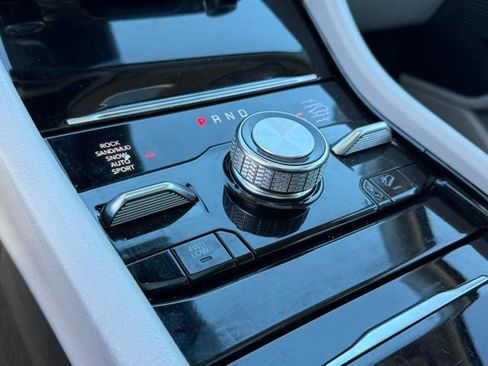 Used 2022 Jeep Grand Cherokee Overland image 18