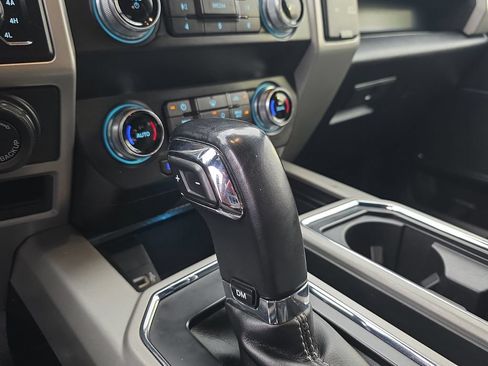 Used 2019 Ford F150 Lariat w/ Equipment Group 502A Luxury AWD/4WD image 34