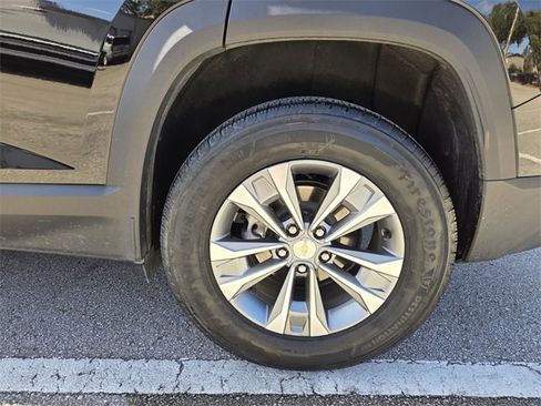 Certified 2025 Chevrolet Equinox LT image 17