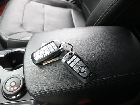 Certified 2018 Ford Explorer Limited w/ Ford Safe & Smart Package image 19