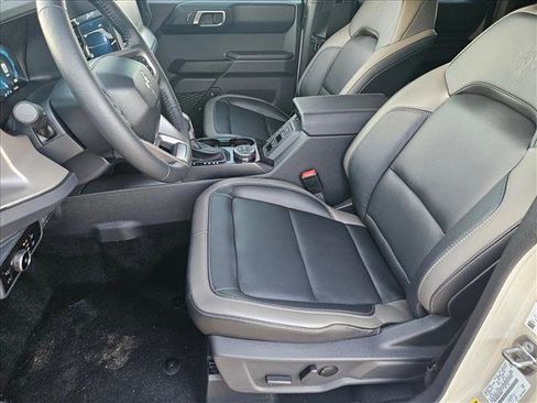 New 2025 Ford Bronco Outer Banks AWD/4WD image 4