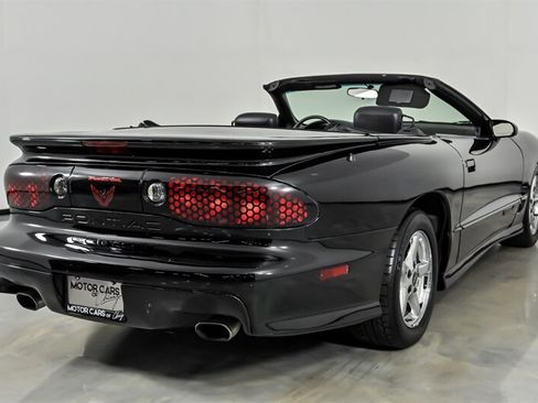 Used 2002 Pontiac Firebird Trans Am RWD image 10