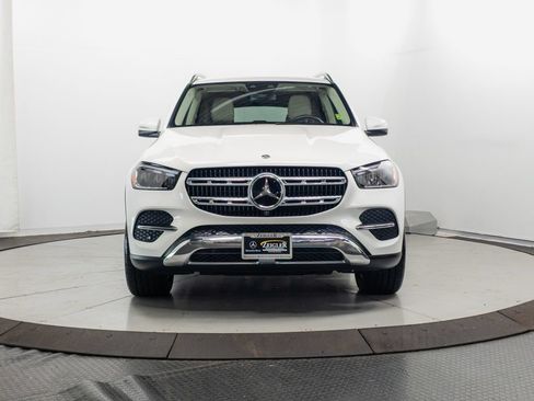 Used 2025 Mercedes-Benz GLE 450e 4MATIC w/ Driver Assistance Package image 2
