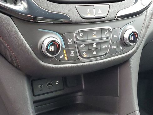 Certified 2024 Chevrolet Equinox RS w/ LPO, Floor Liner Package image 19