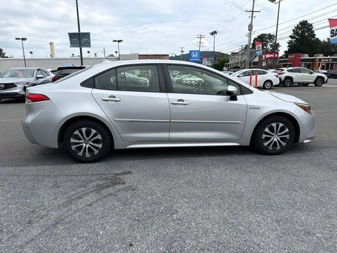 Used 2020 Toyota Corolla LE FWD image 7