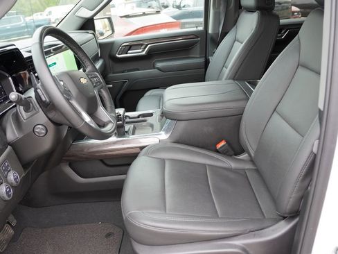 Certified 2024 Chevrolet Silverado 1500 LTZ w/ Z71 Off-Road Package AWD/4WD image 4