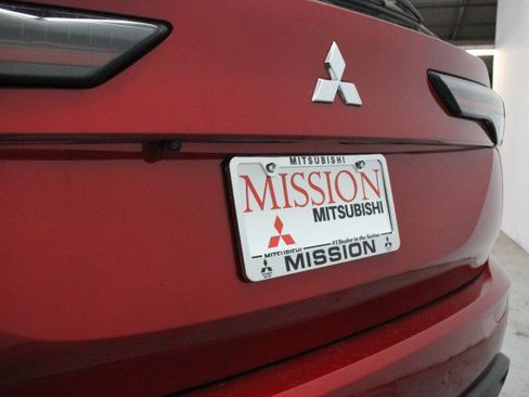 New 2026 Mitsubishi Outlander ES image 4