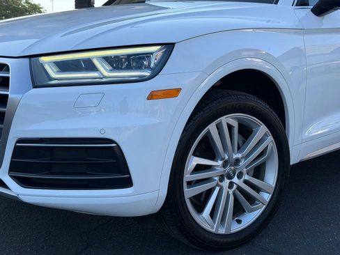 Used 2018 Audi Q5 2.0T Premium Plus w/ Premium Plus Package AWD/4WD image 5