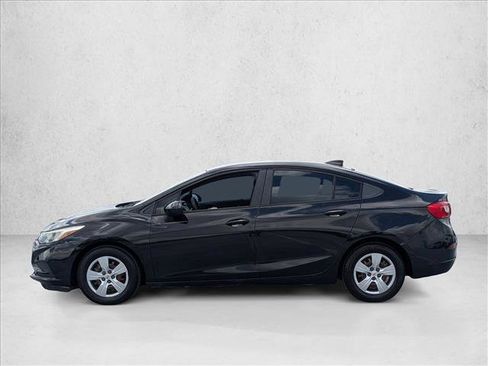 Used 2017 Chevrolet Cruze LS FWD image 9