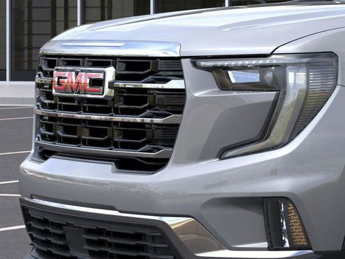 New 2026 GMC Acadia Elevation image 13