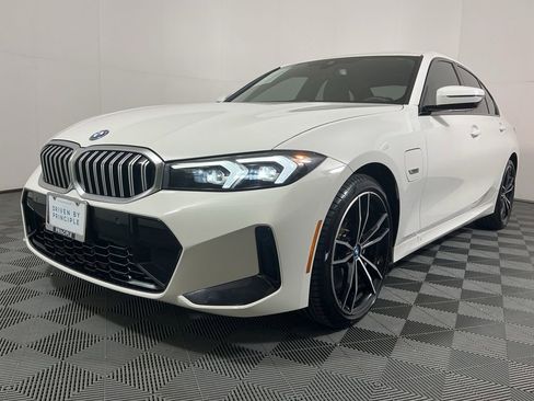 Certified 2023 BMW 330e w/ M Sport Package image 2