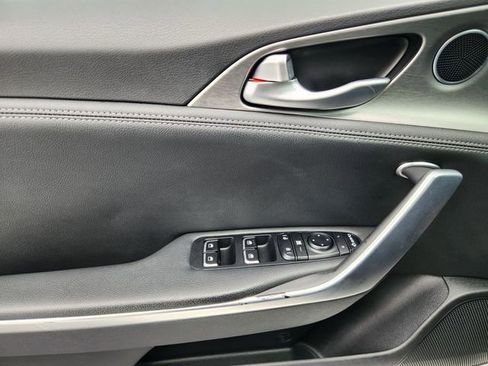 Used 2021 Kia Stinger GT image 21