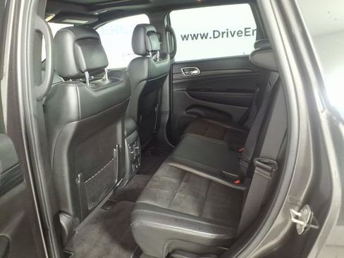 Used 2019 Jeep Grand Cherokee Altitude AWD/4WD image 9